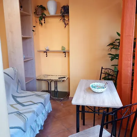 Monoliconi アパート